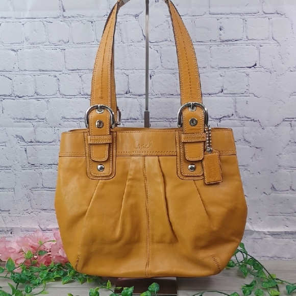 Coach F15045 Pleated Soho Y2K Shoulder Bag - Picture 1 of 15